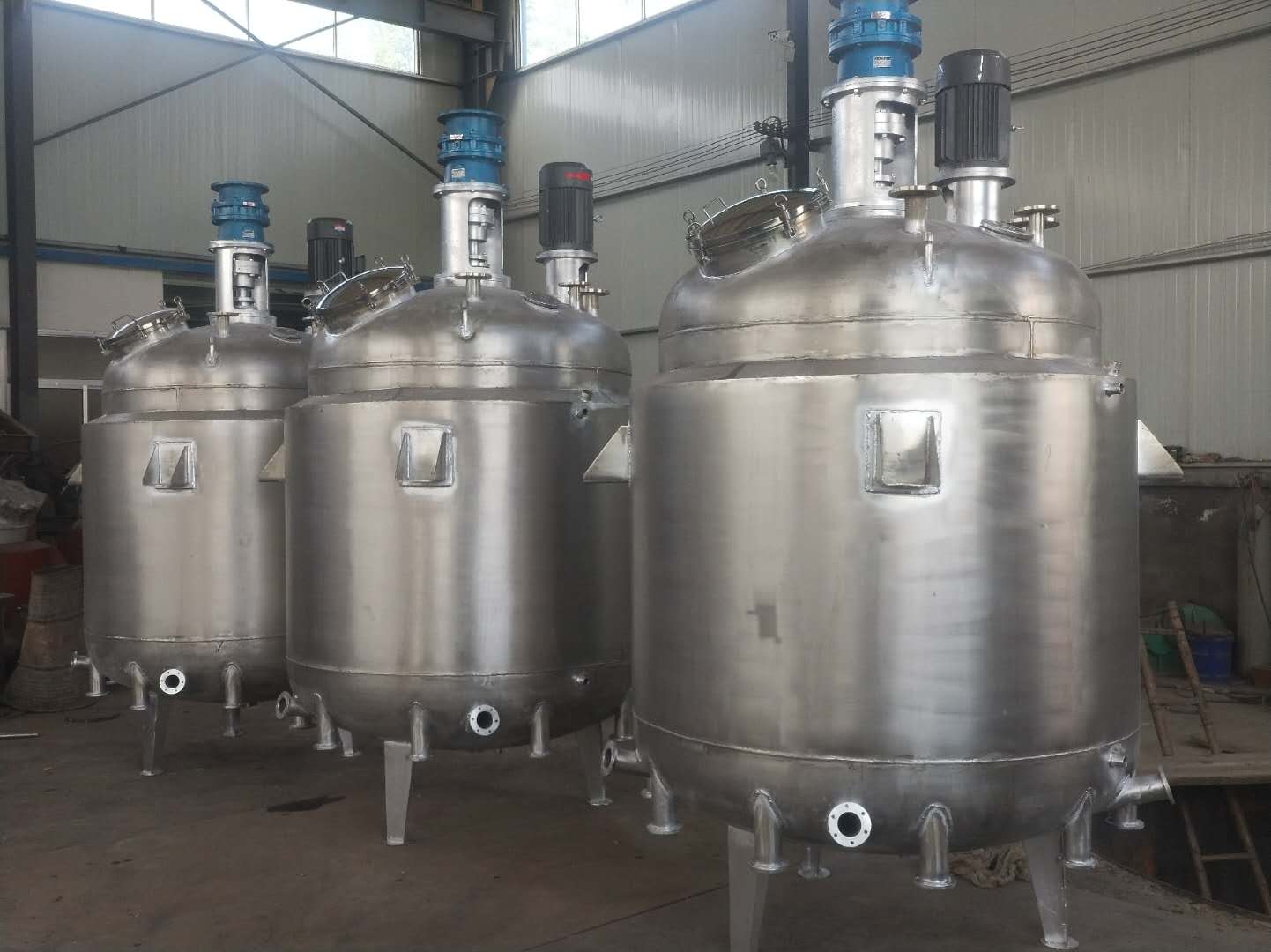 不銹鋼反應(yīng)釜 不銹鋼反應(yīng)釜